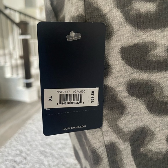 Lucky Brand Shorts - Picture 8 of 10